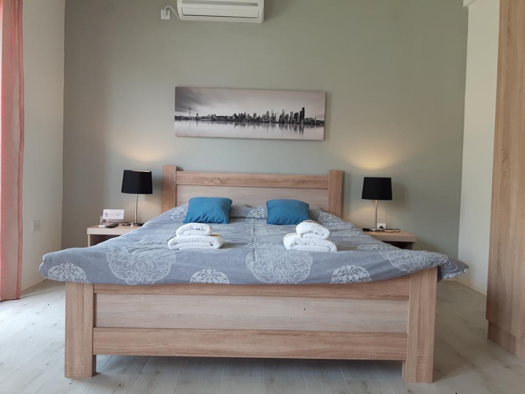 Apartments Grgurevic โกตอร์ ภายนอก รูปภาพ