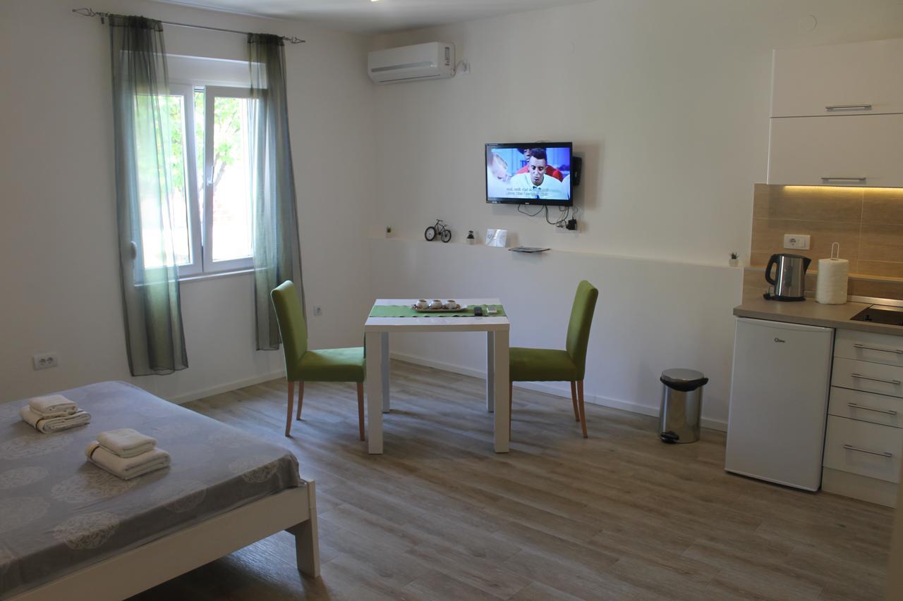 Apartments Grgurevic โกตอร์ ภายนอก รูปภาพ